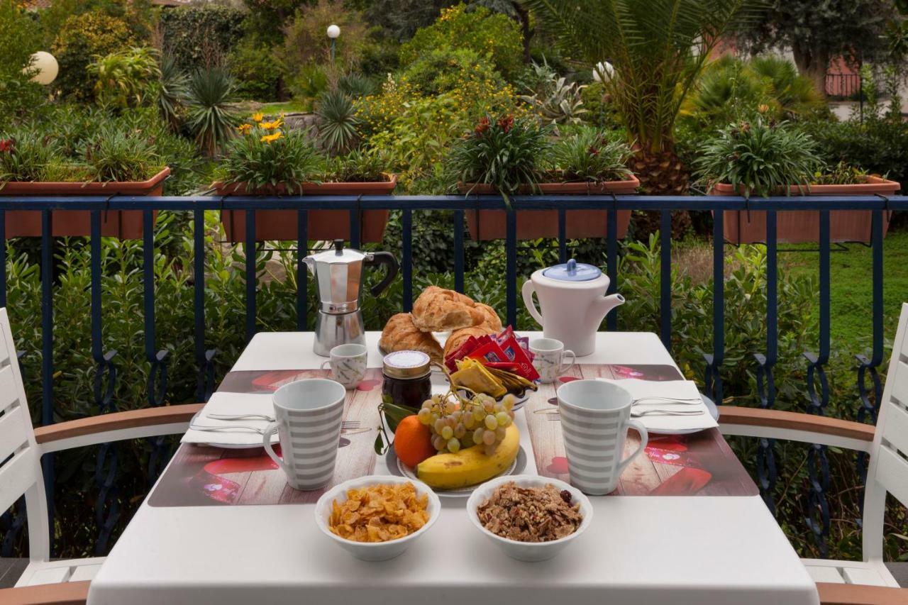 Casa Aurora - Stay In Соренто Екстериор снимка